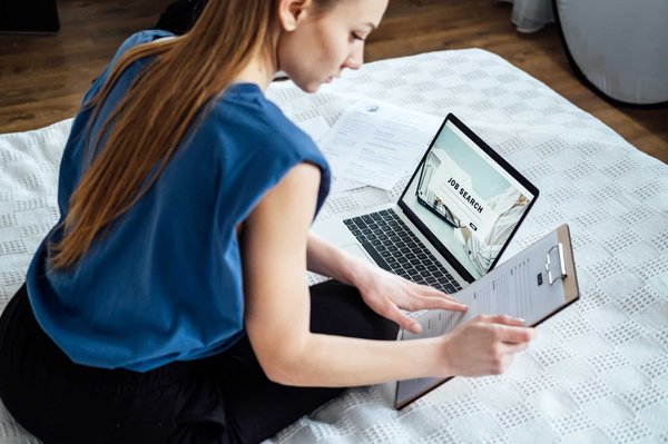 Choisir entre une application web et une application mobile